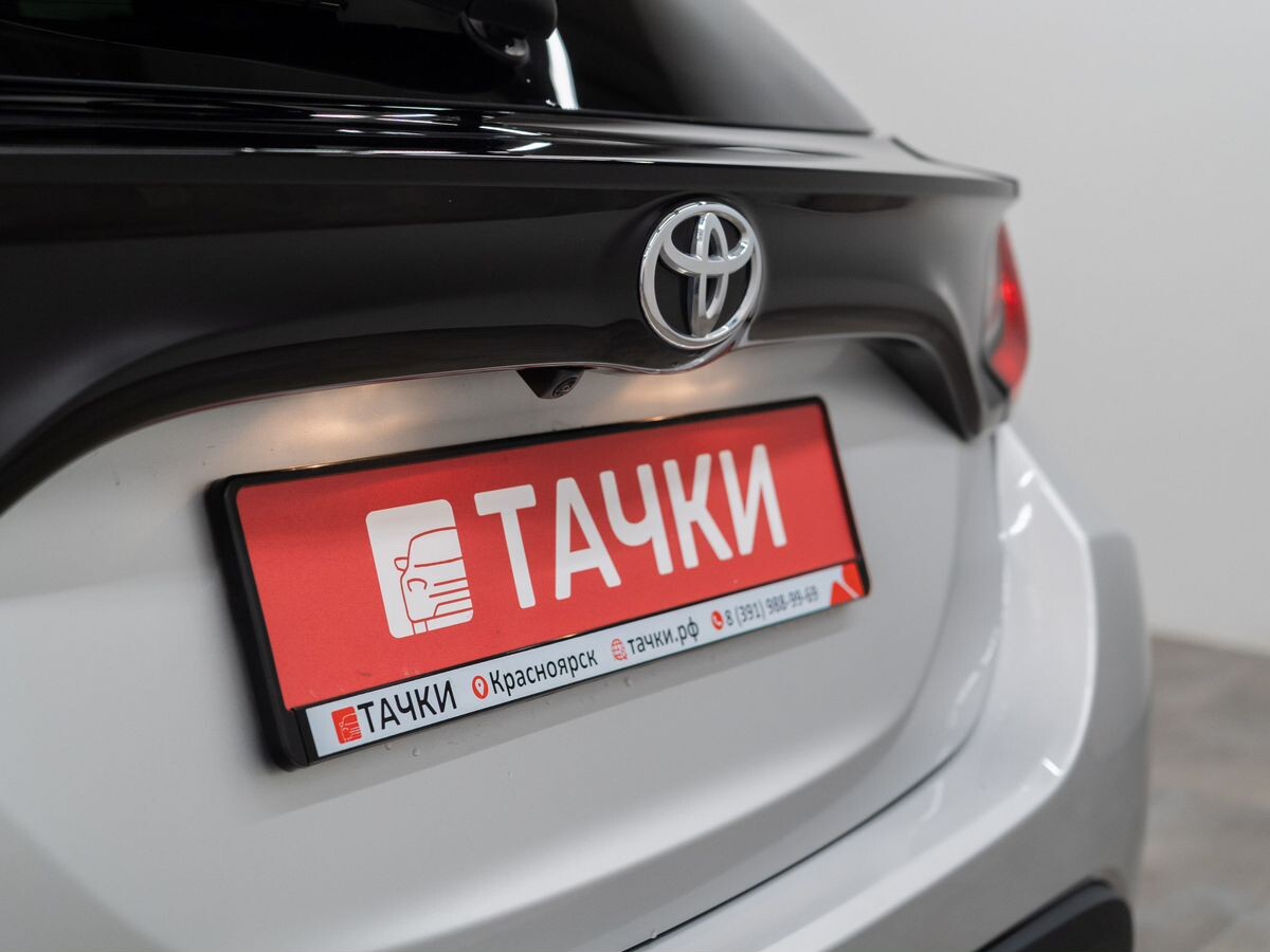Toyota Yaris 2020 - фото автомобиля