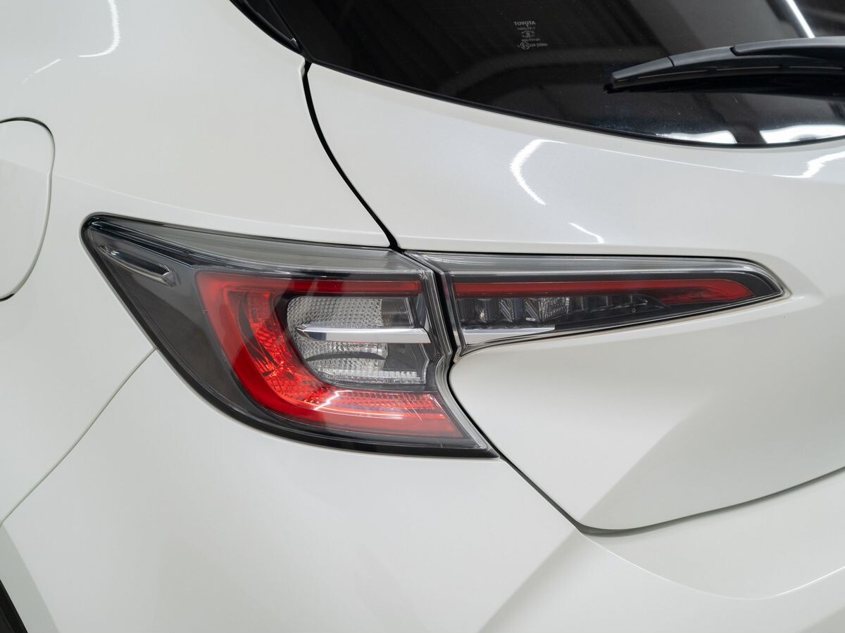 Toyota Corolla 2018 - фото автомобиля