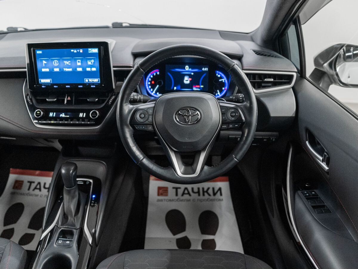 Toyota Corolla 2018 - фото автомобиля