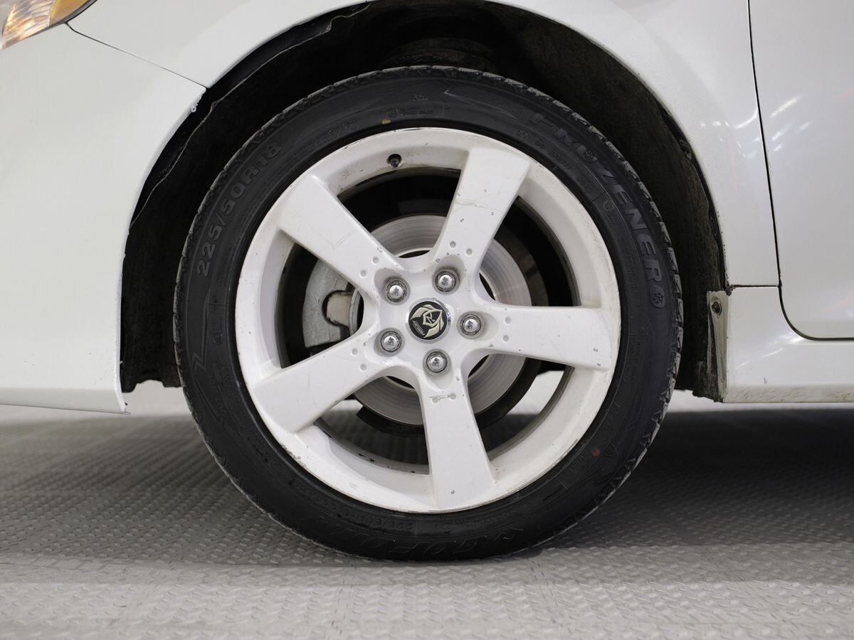 Toyota Camry 2012 - фото автомобиля