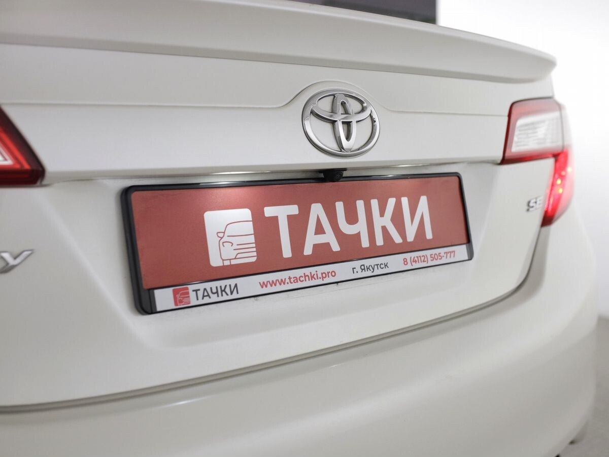 Toyota Camry 2012 - фото автомобиля