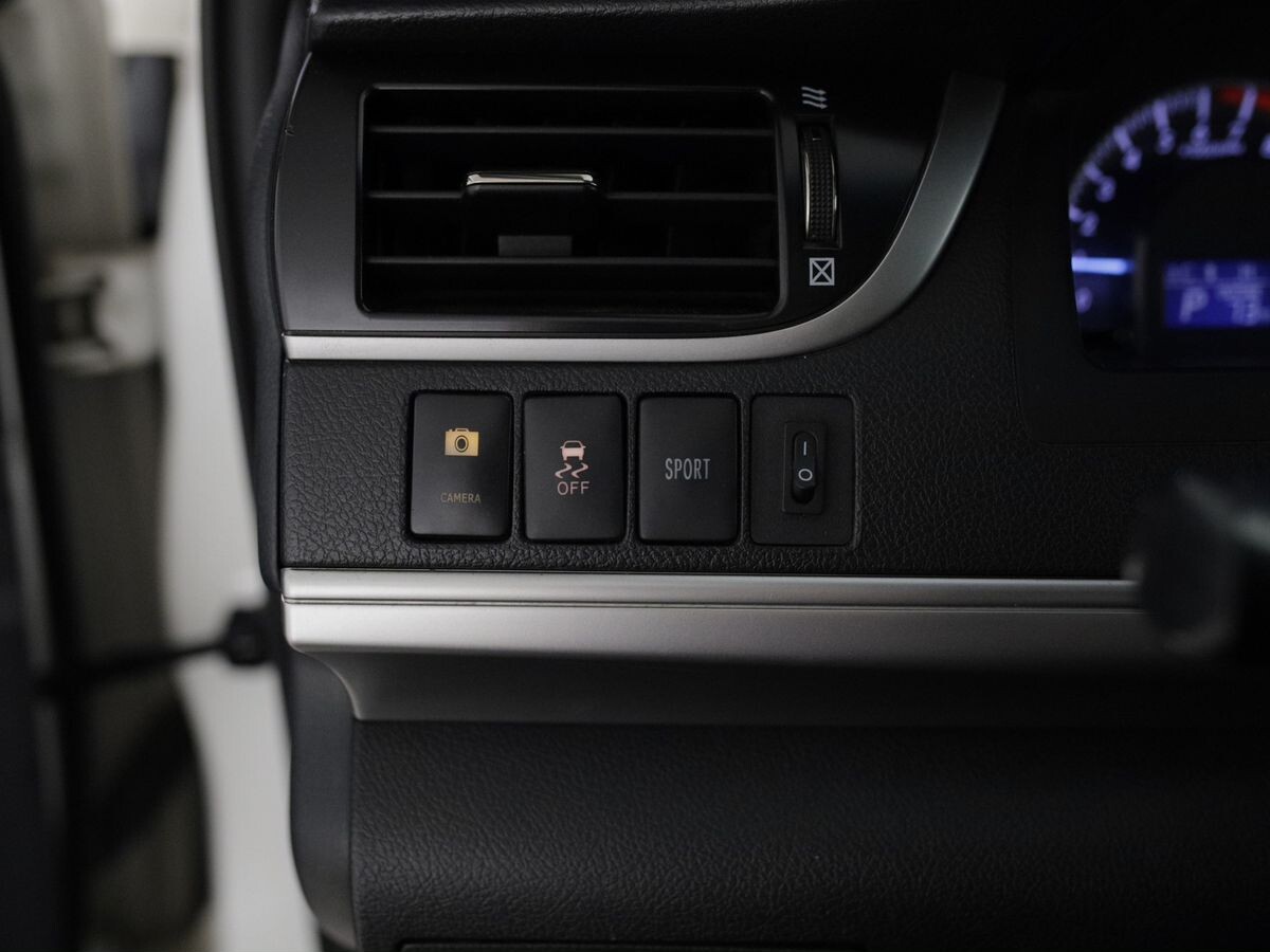 Toyota Camry 2012 - фото автомобиля