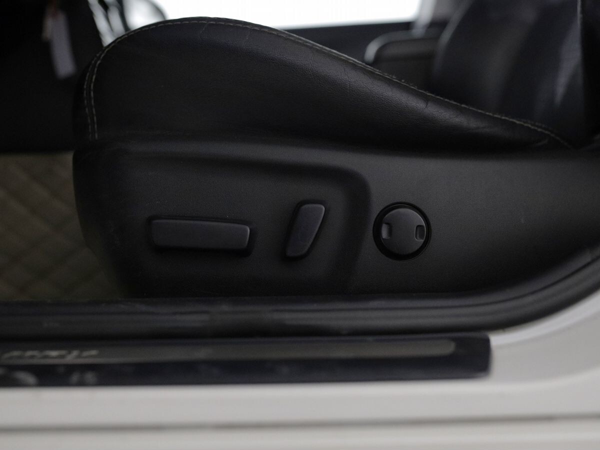 Toyota Camry 2012 - фото автомобиля