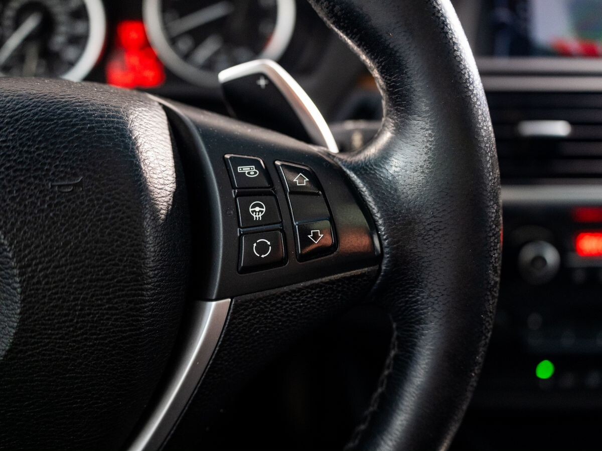 BMW X6 2011 - фото автомобиля