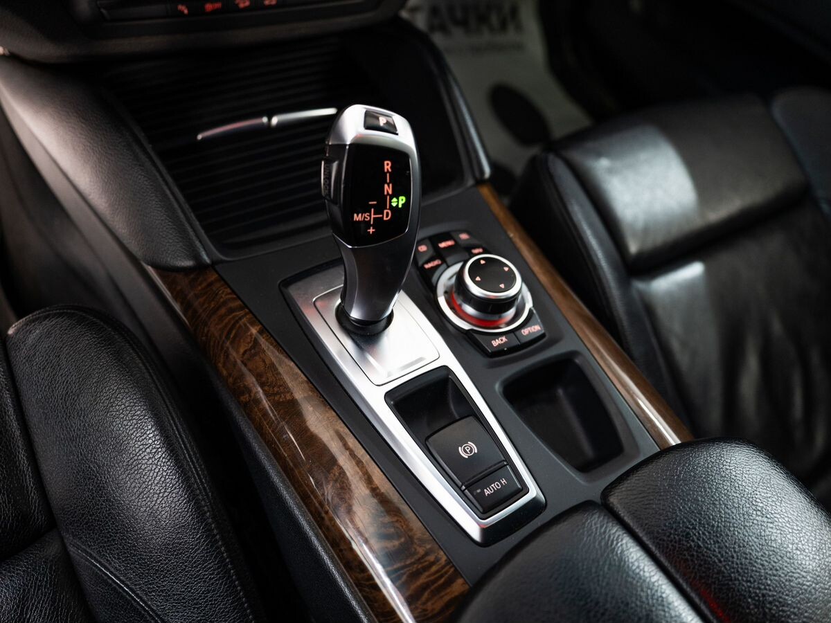 BMW X6 2011 - фото автомобиля