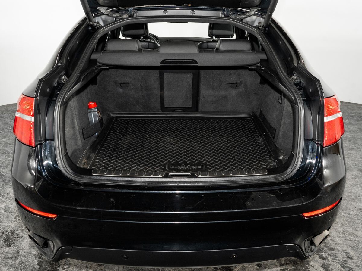 BMW X6 2011 - фото автомобиля