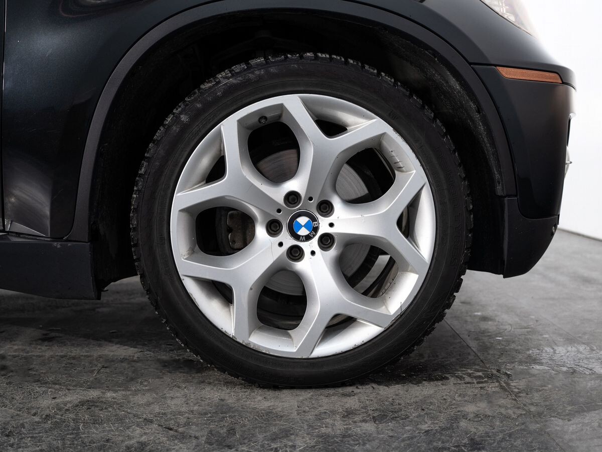 BMW X6 2011 - фото автомобиля