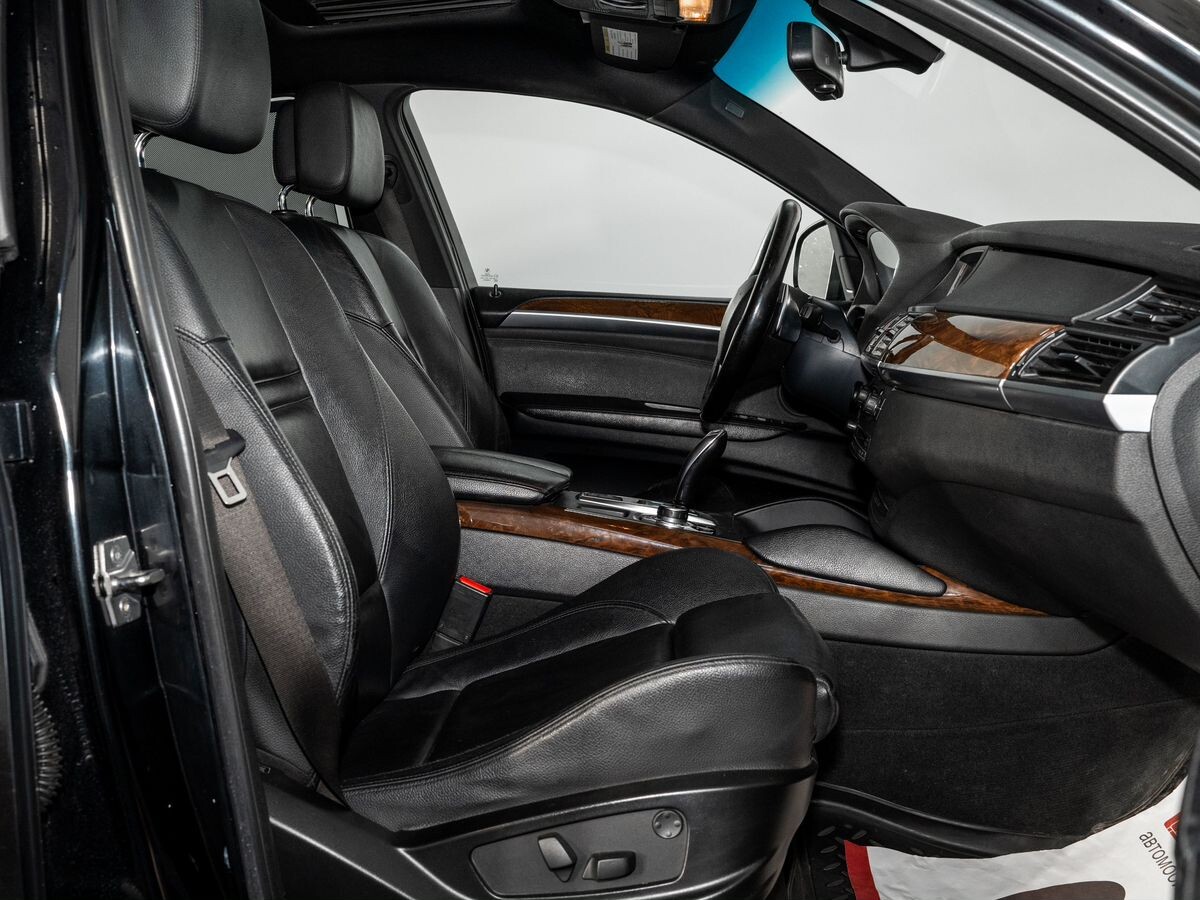 BMW X6 2011 - фото автомобиля