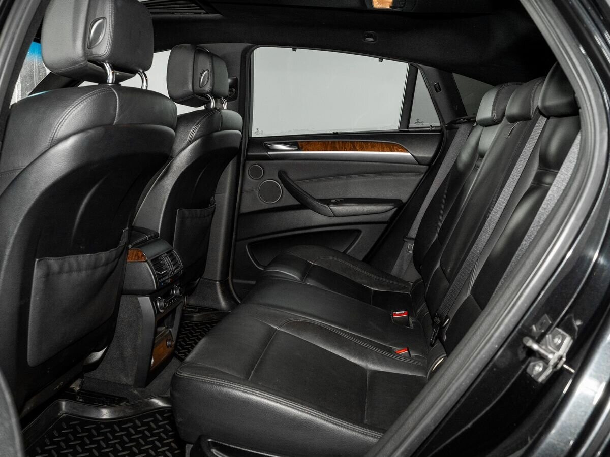 BMW X6 2011 - фото автомобиля