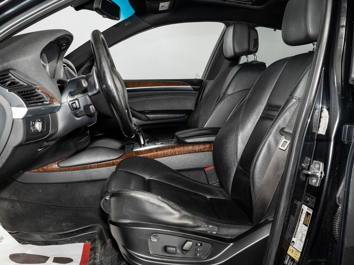 BMW X6 2011 - фото автомобиля