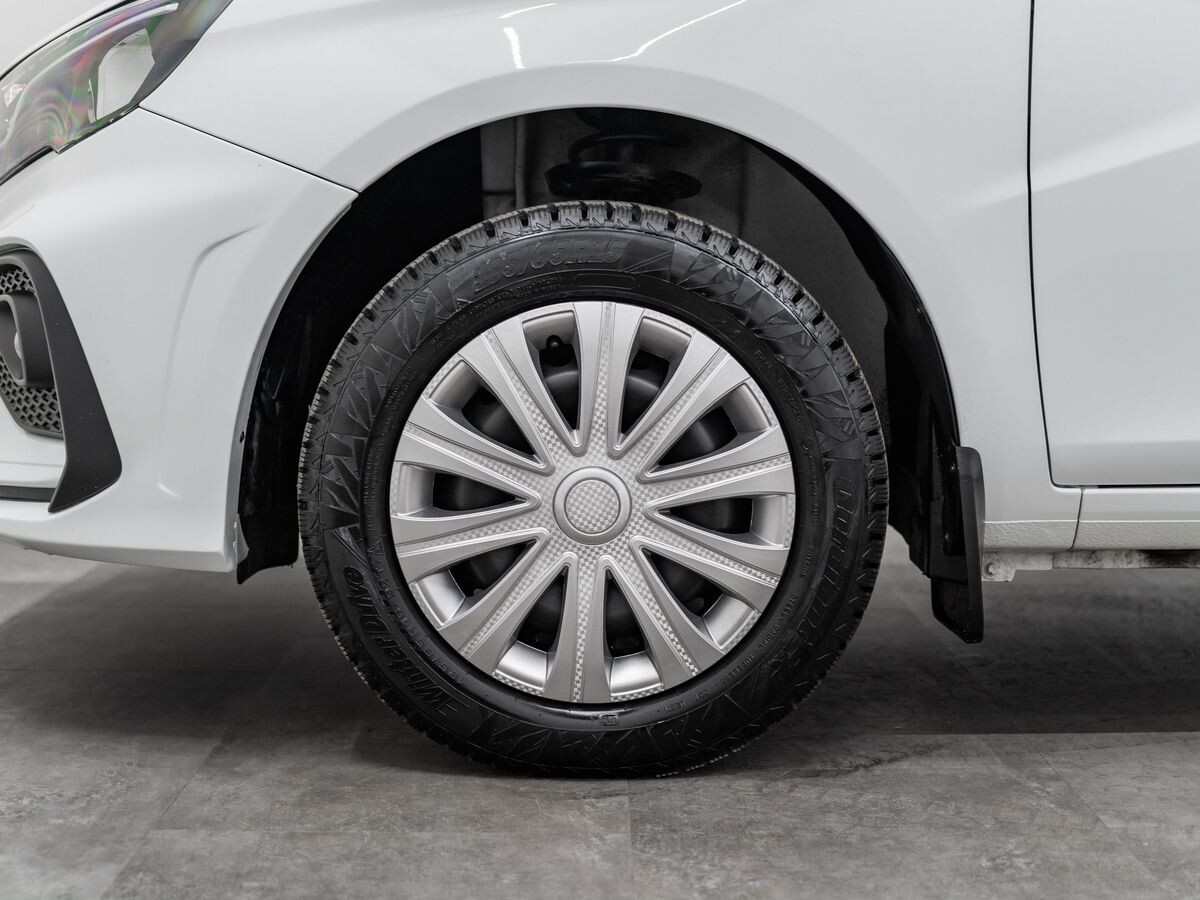 Lada (ВАЗ) Vesta 2019 - фото автомобиля