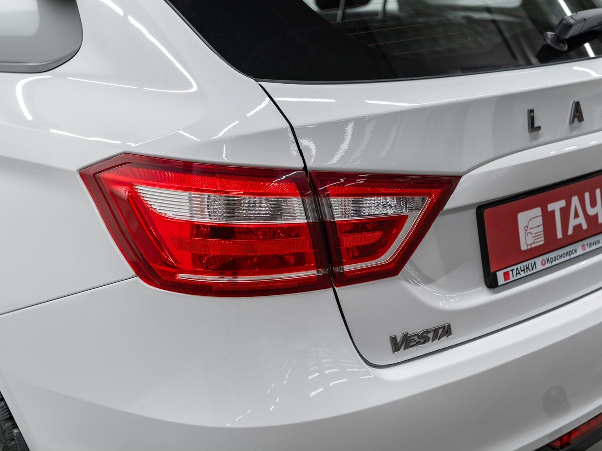 Lada (ВАЗ) Vesta 2019 - фото автомобиля