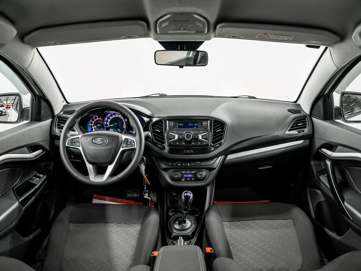 Lada (ВАЗ) Vesta 2019 - фото автомобиля