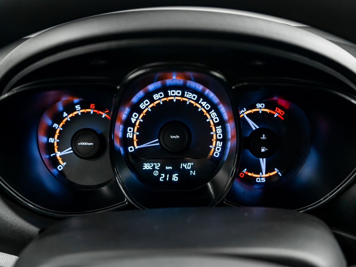 Lada (ВАЗ) Vesta 2019 - фото автомобиля