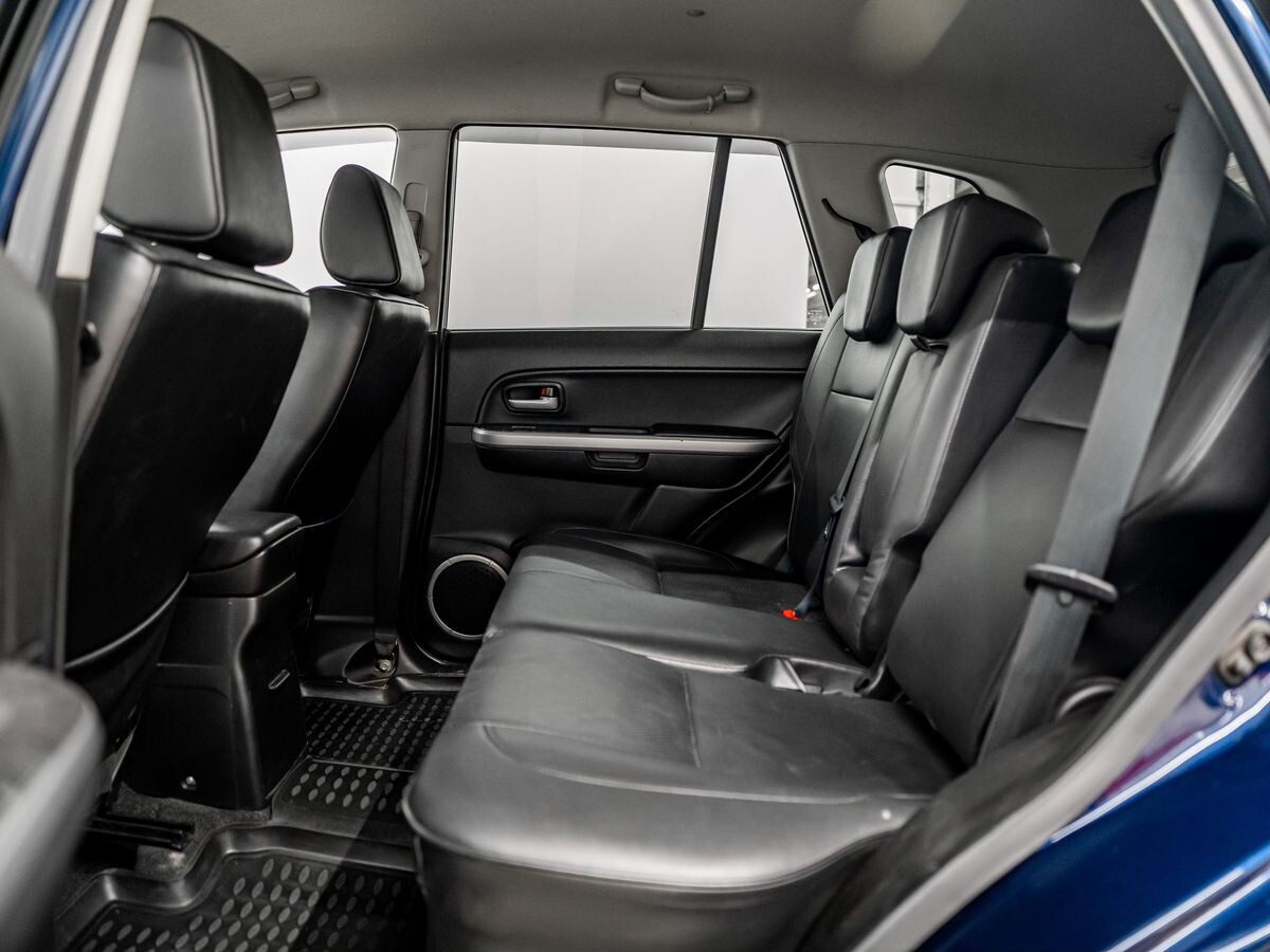 Suzuki Grand Vitara 2012 - фото автомобиля