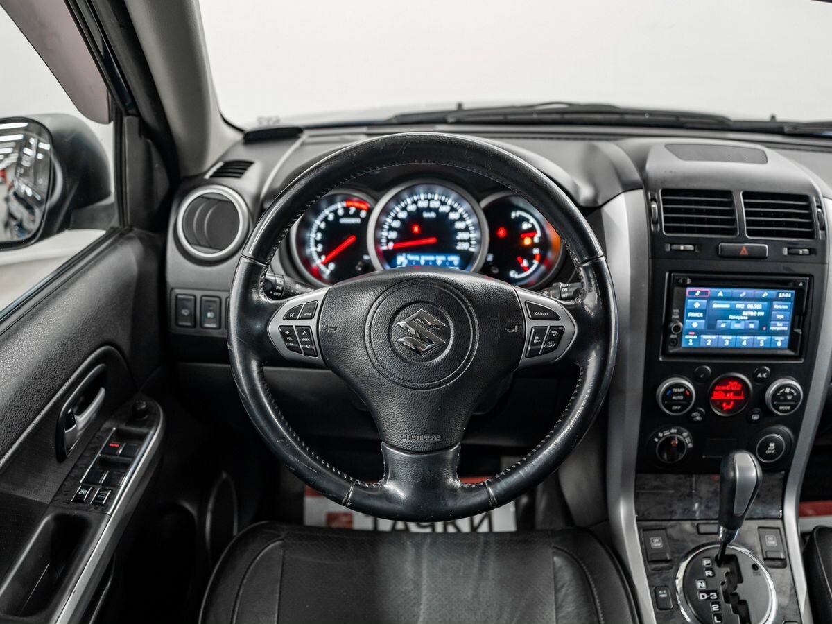 Suzuki Grand Vitara 2012 - фото автомобиля