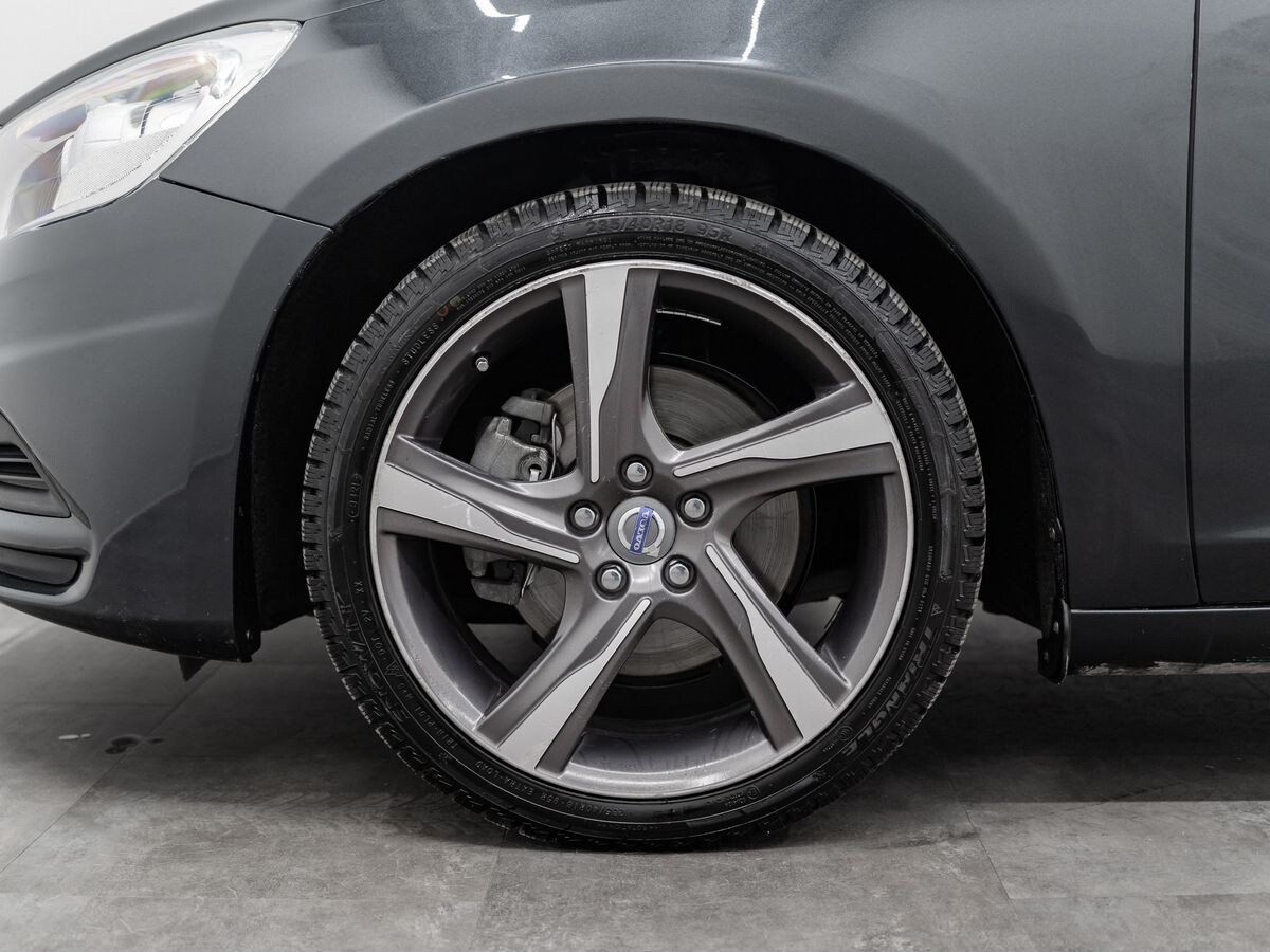 Volvo V60 2013 - фото автомобиля