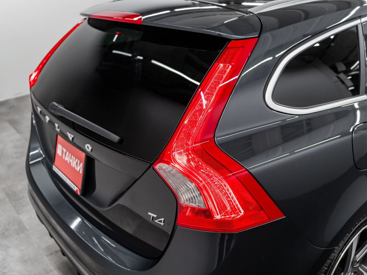 Volvo V60 2013 - фото автомобиля