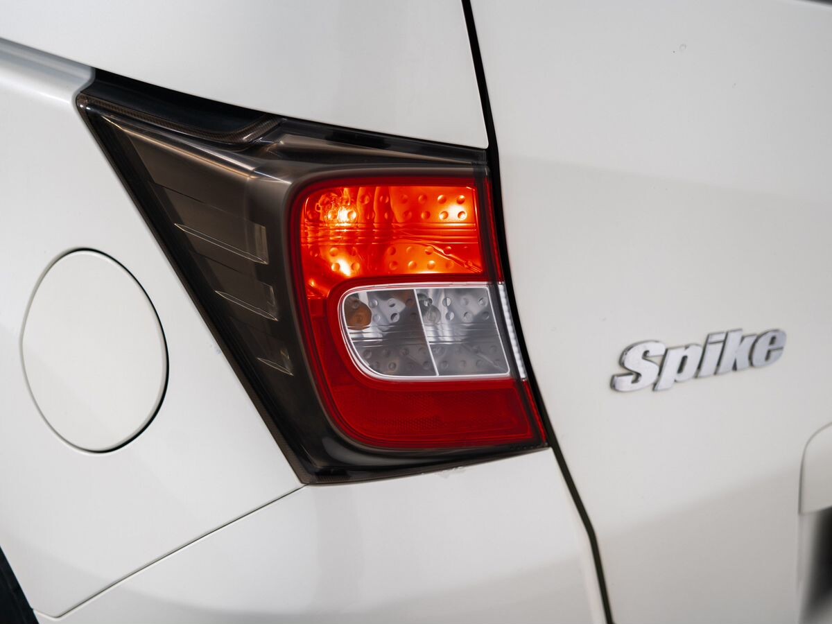 Honda Freed Spike 2010 - фото автомобиля