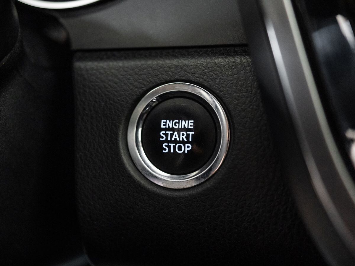 Toyota Camry 2020 - фото автомобиля