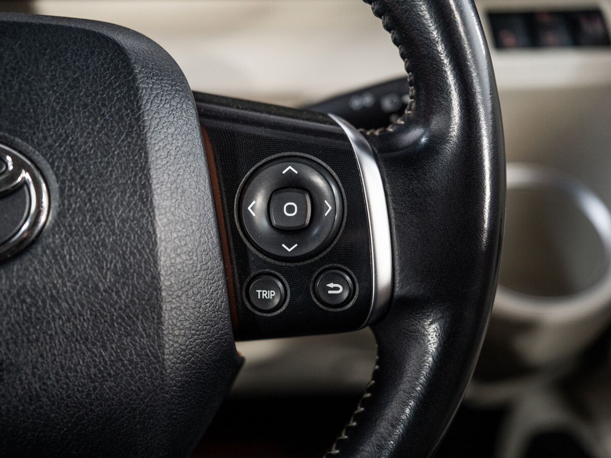 Toyota Sienta 2016 - фото автомобиля