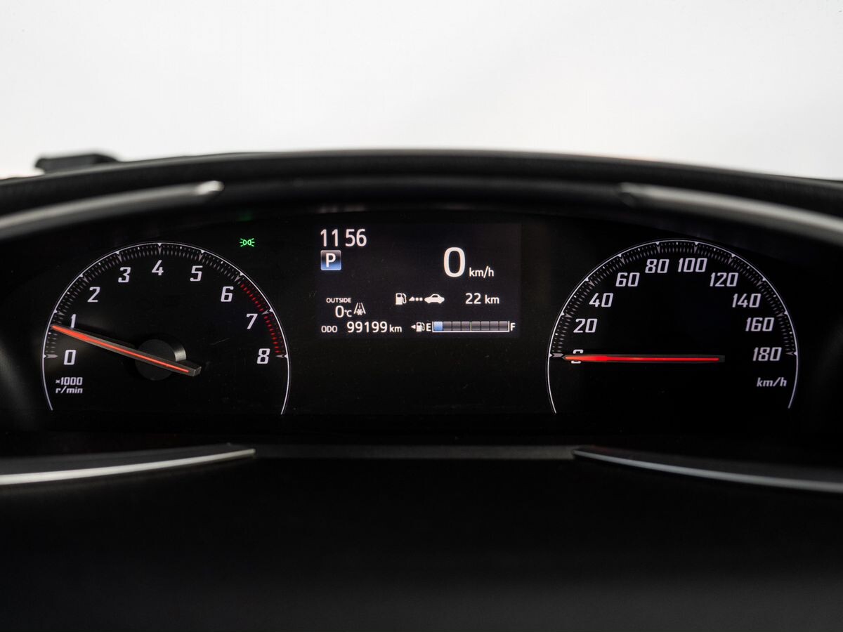 Toyota Sienta 2016 - фото автомобиля