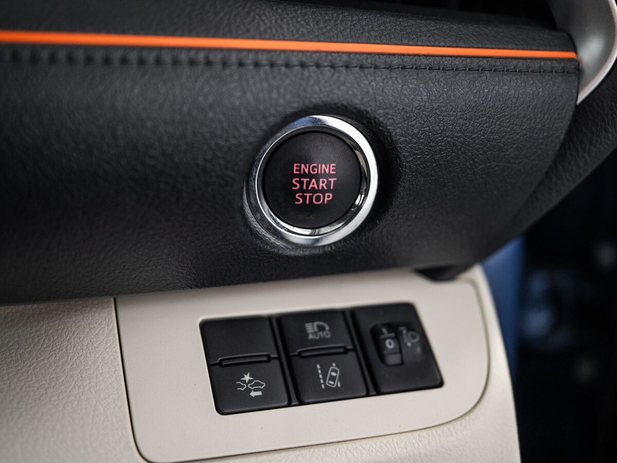 Toyota Sienta 2016 - фото автомобиля