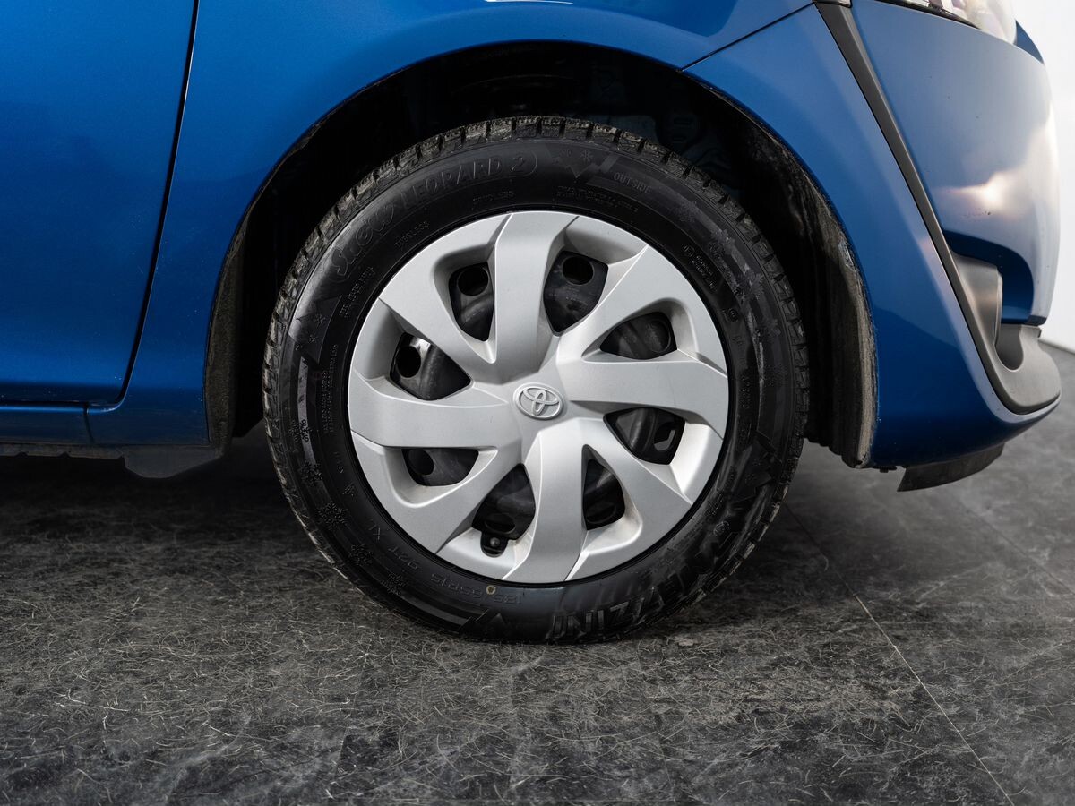 Toyota Sienta 2016 - фото автомобиля