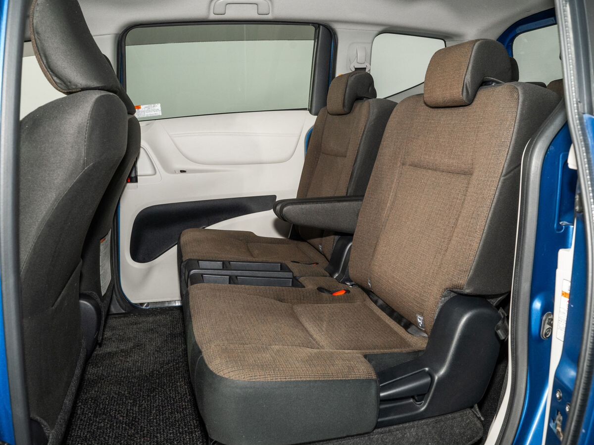 Toyota Sienta 2016 - фото автомобиля