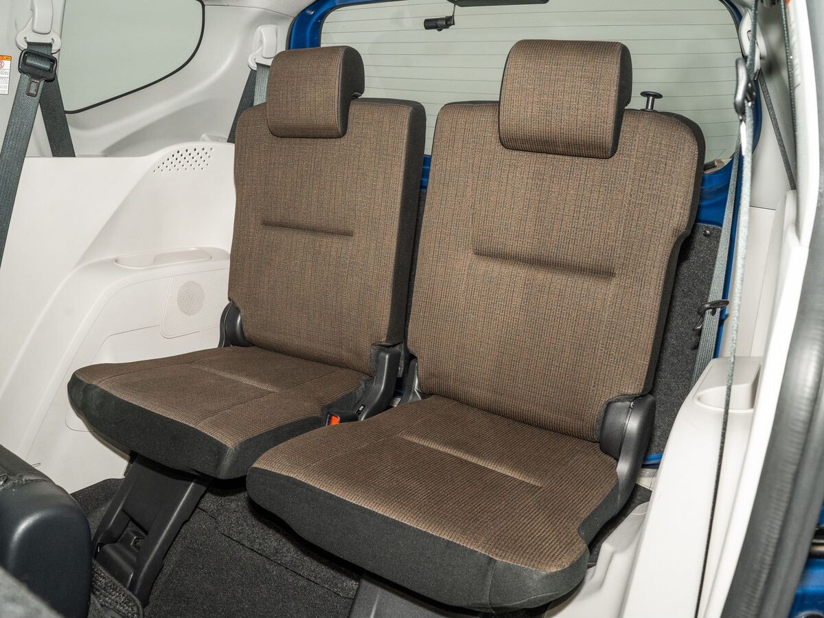 Toyota Sienta 2016 - фото автомобиля