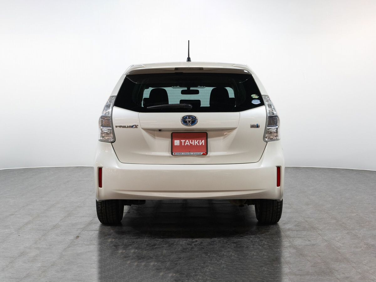 Toyota Prius Alpha 2014 - фото автомобиля