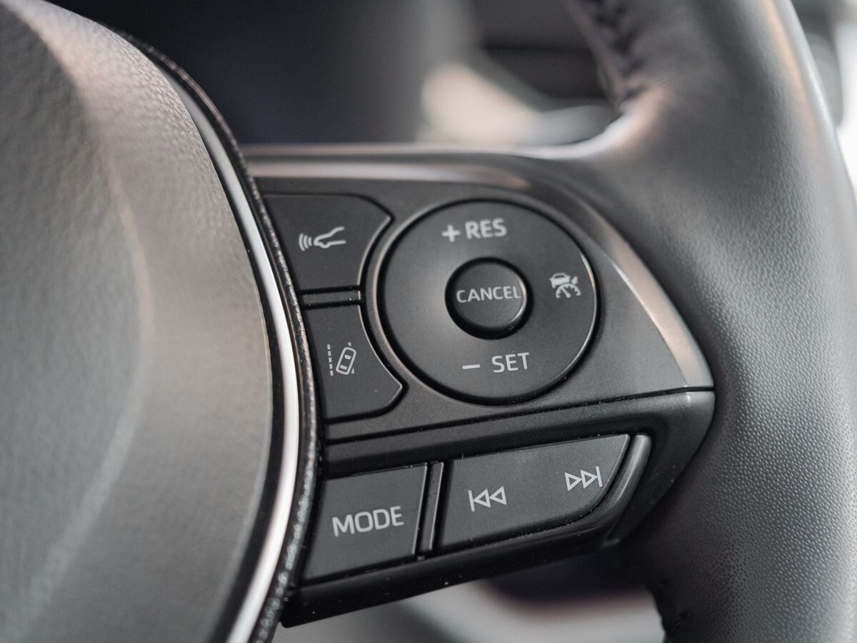 Toyota RAV4 2020 - фото автомобиля