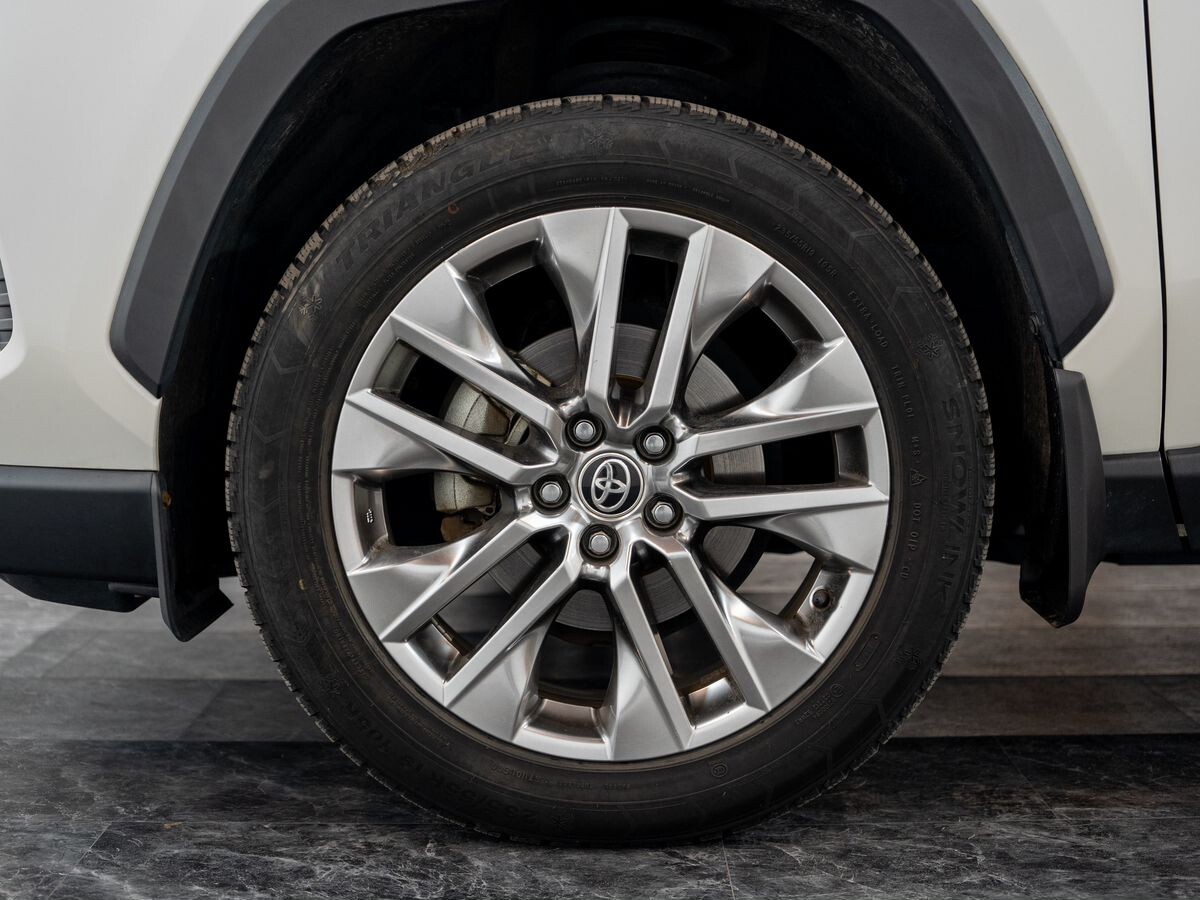 Toyota RAV4 2020 - фото автомобиля