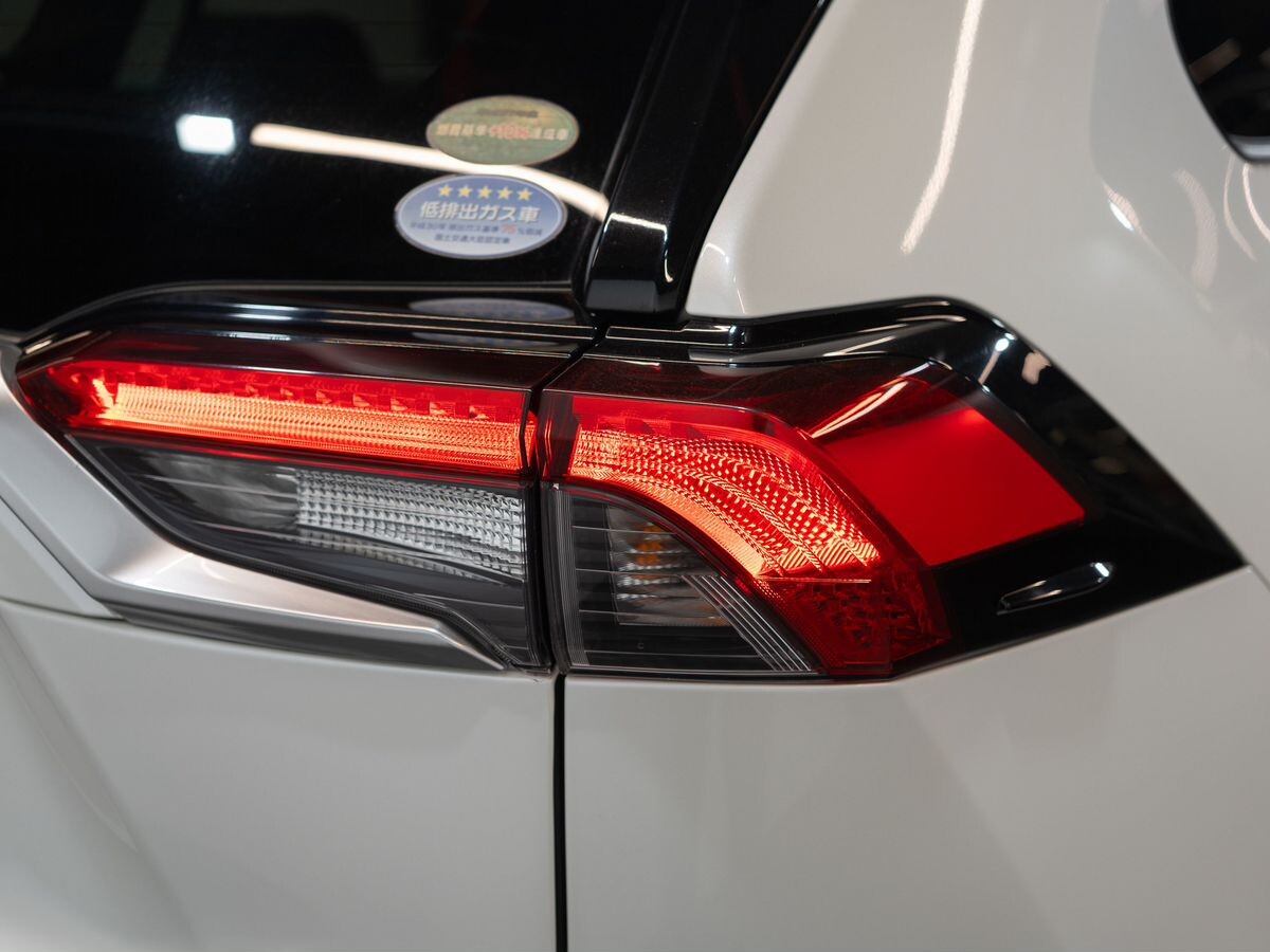 Toyota RAV4 2020 - фото автомобиля