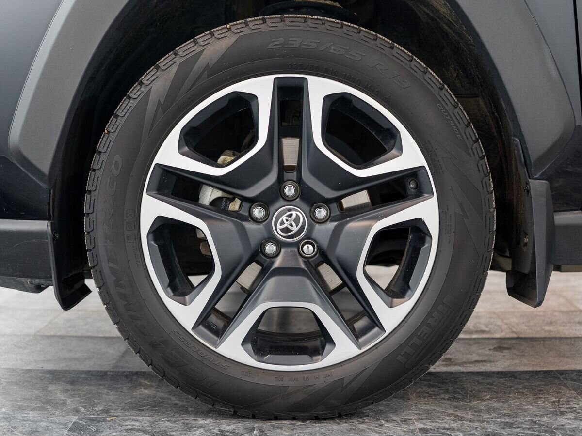 Toyota RAV4 2020 - фото автомобиля