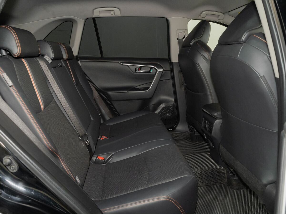 Toyota RAV4 2020 - фото автомобиля