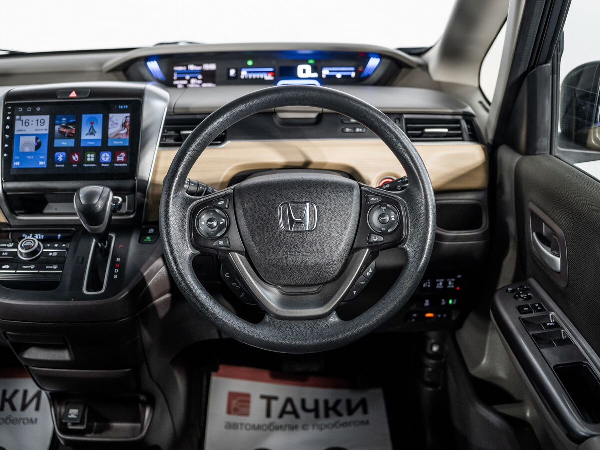 Honda Freed 2019 - фото автомобиля