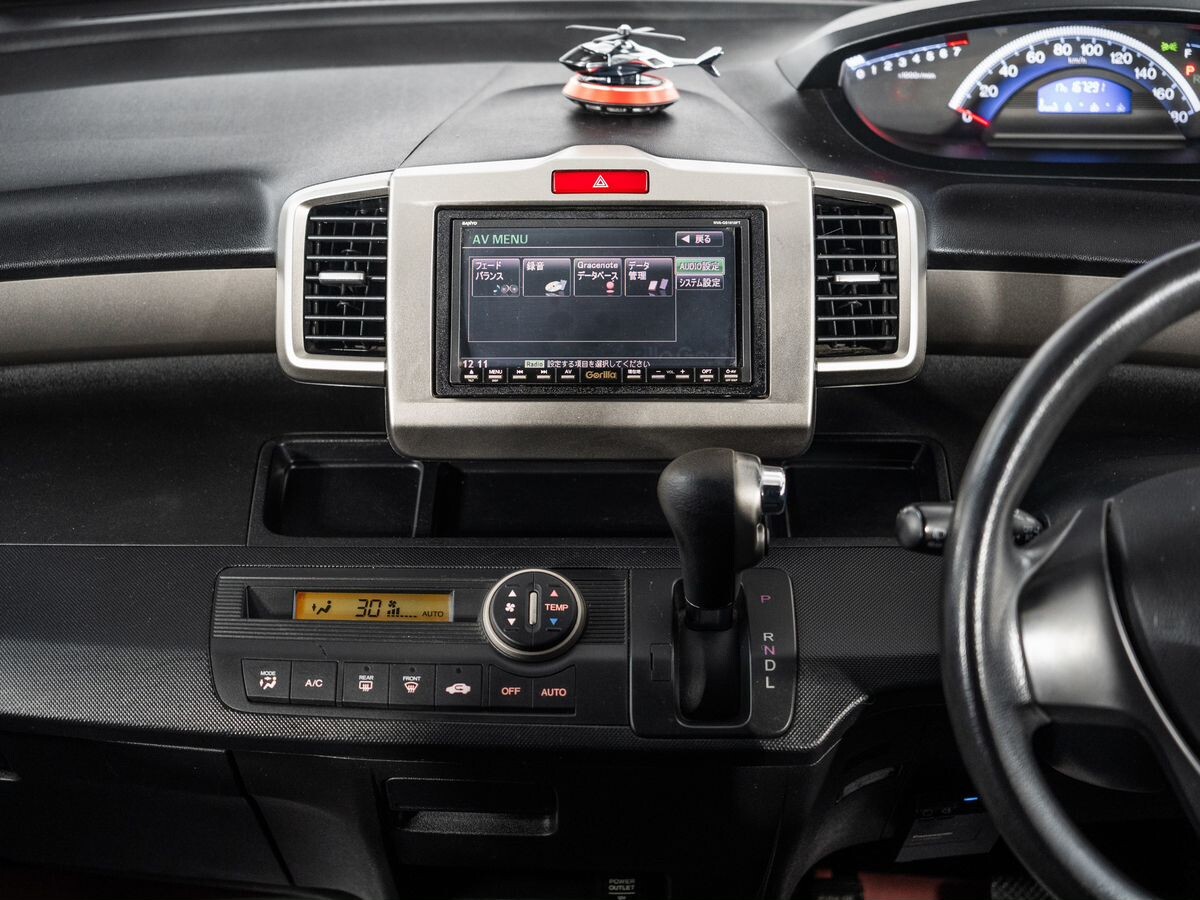 Honda Freed 2010 - фото автомобиля