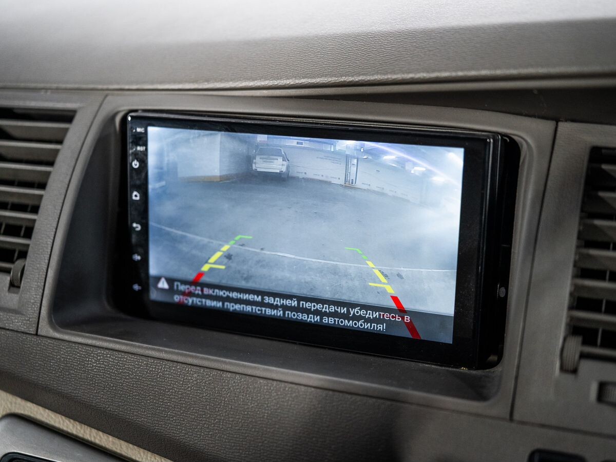 Toyota ISis 2010 - фото автомобиля