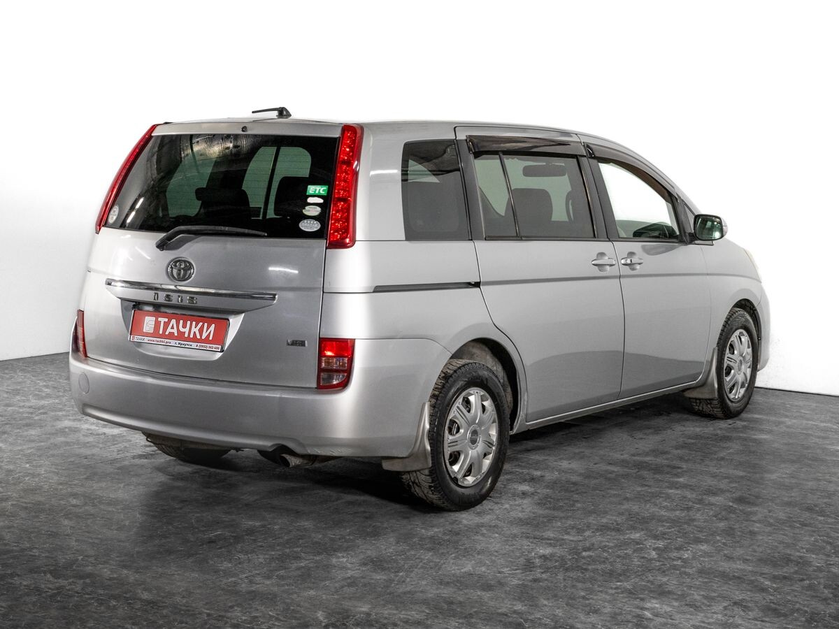 Toyota ISis 2010 - фото автомобиля