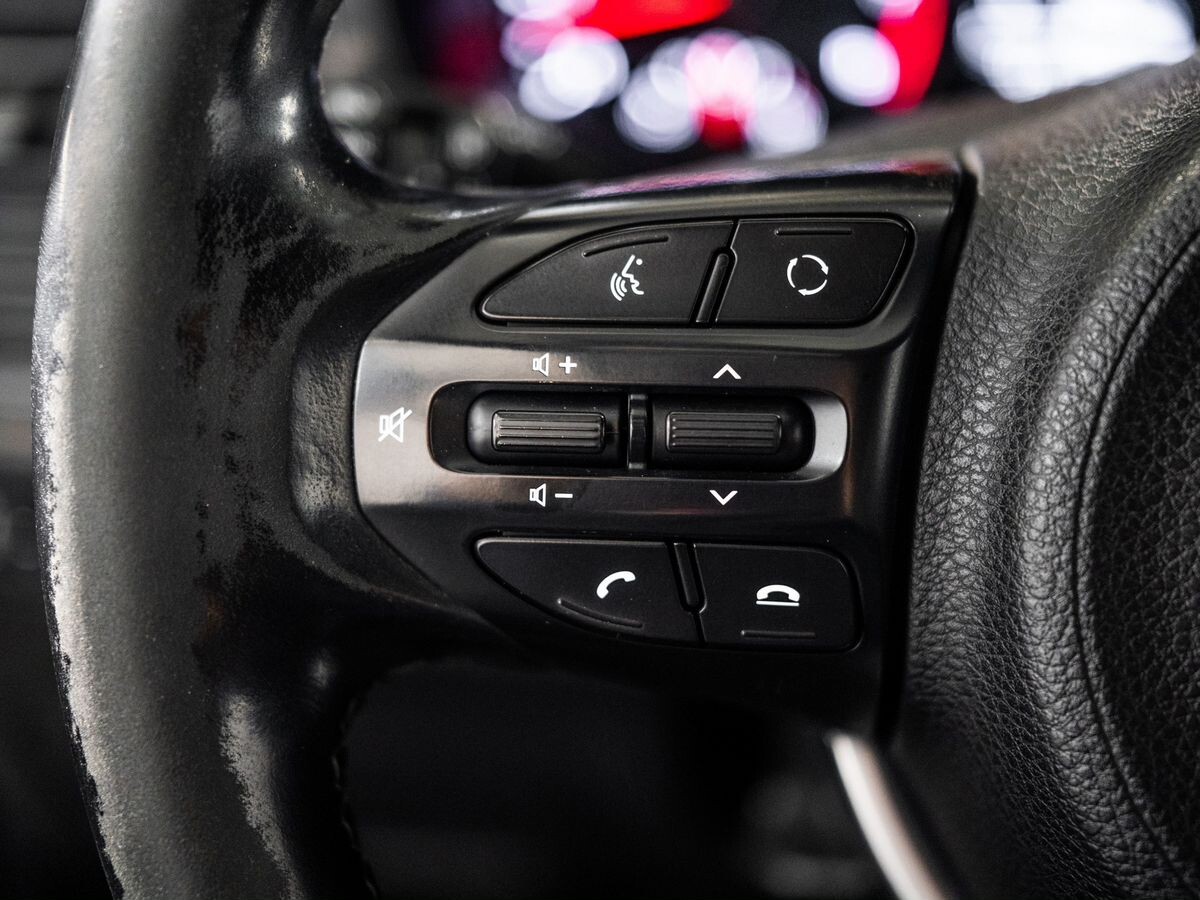 Kia Rio 2018 - фото автомобиля