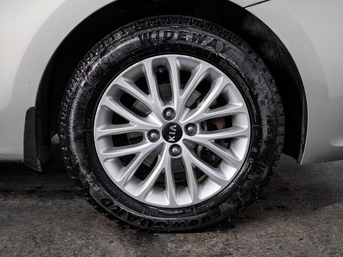 Kia Rio 2018 - фото автомобиля