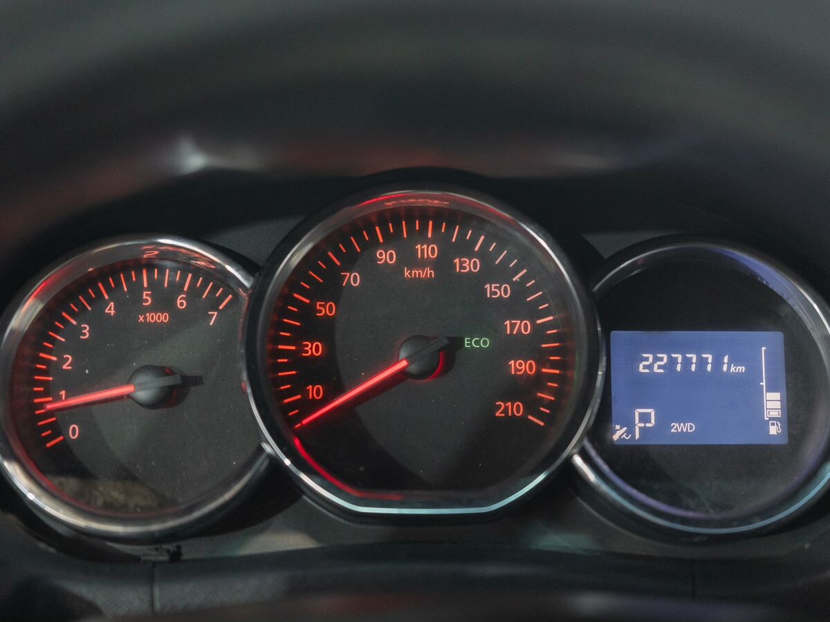 Nissan Terrano 2016 - фото автомобиля