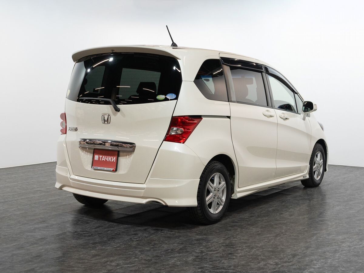 Honda Freed 2010 - фото автомобиля