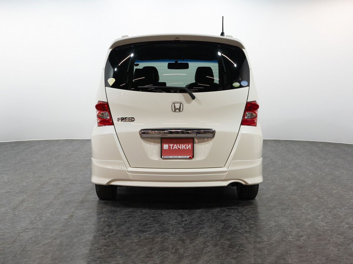 Honda Freed 2010 - фото автомобиля