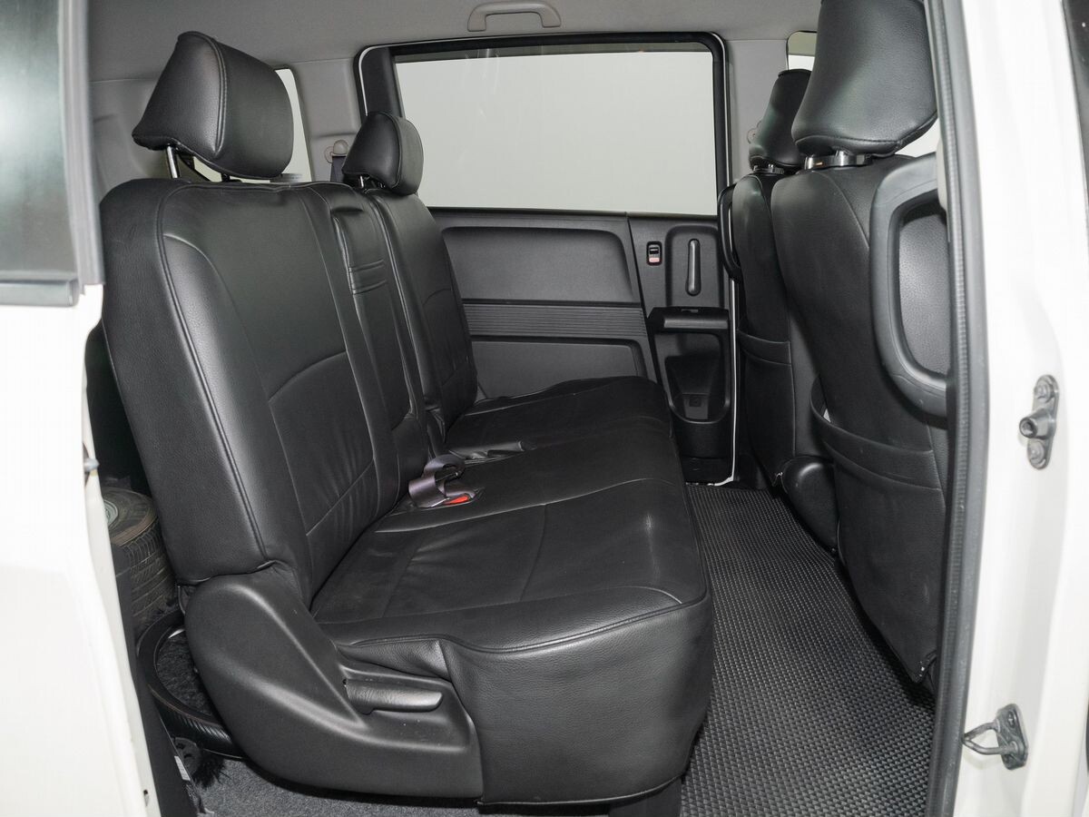 Honda Freed 2010 - фото автомобиля
