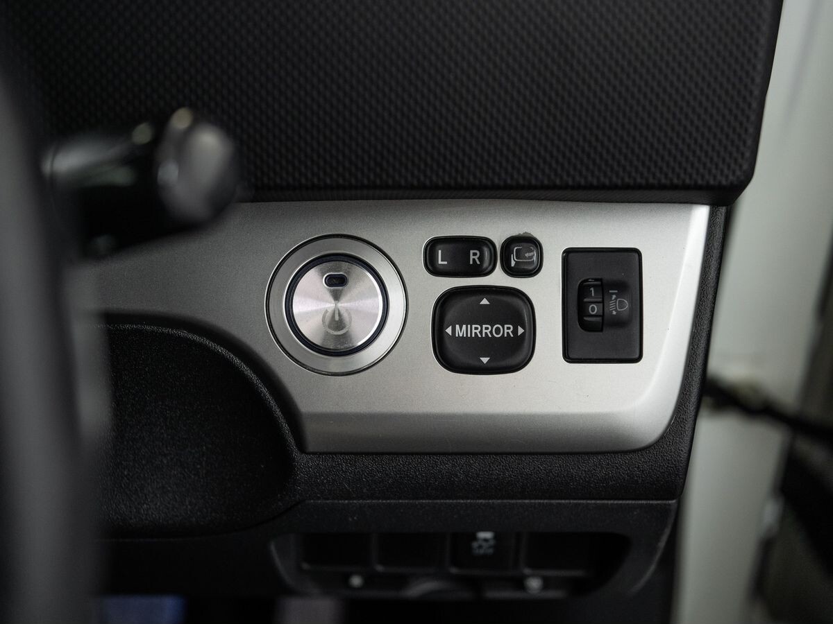 Toyota Corolla Rumion 2015 - фото автомобиля