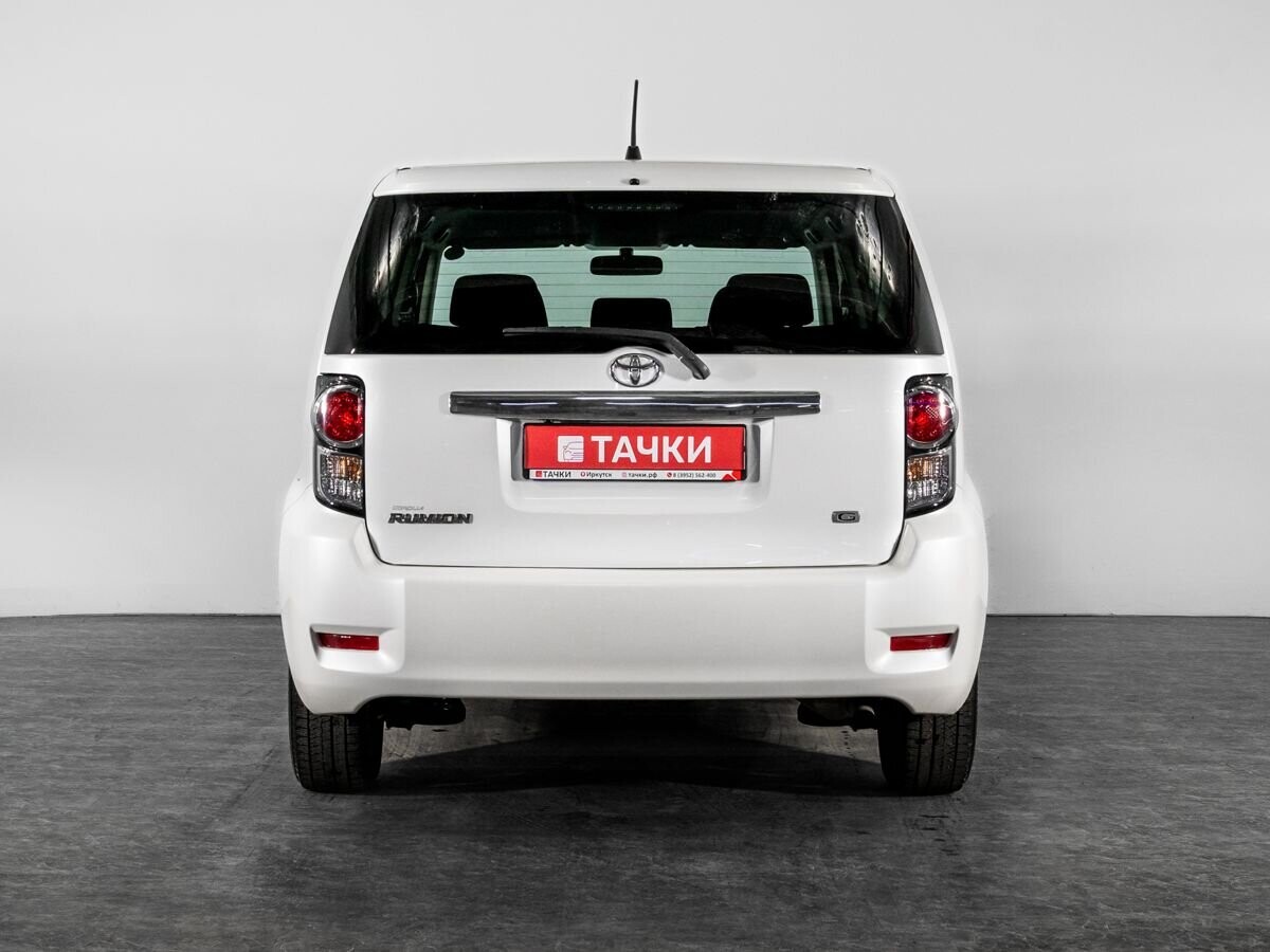 Toyota Corolla Rumion 2015 - фото автомобиля