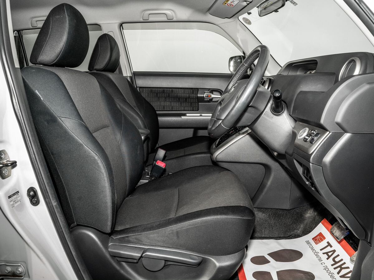 Toyota Corolla Rumion 2015 - фото автомобиля