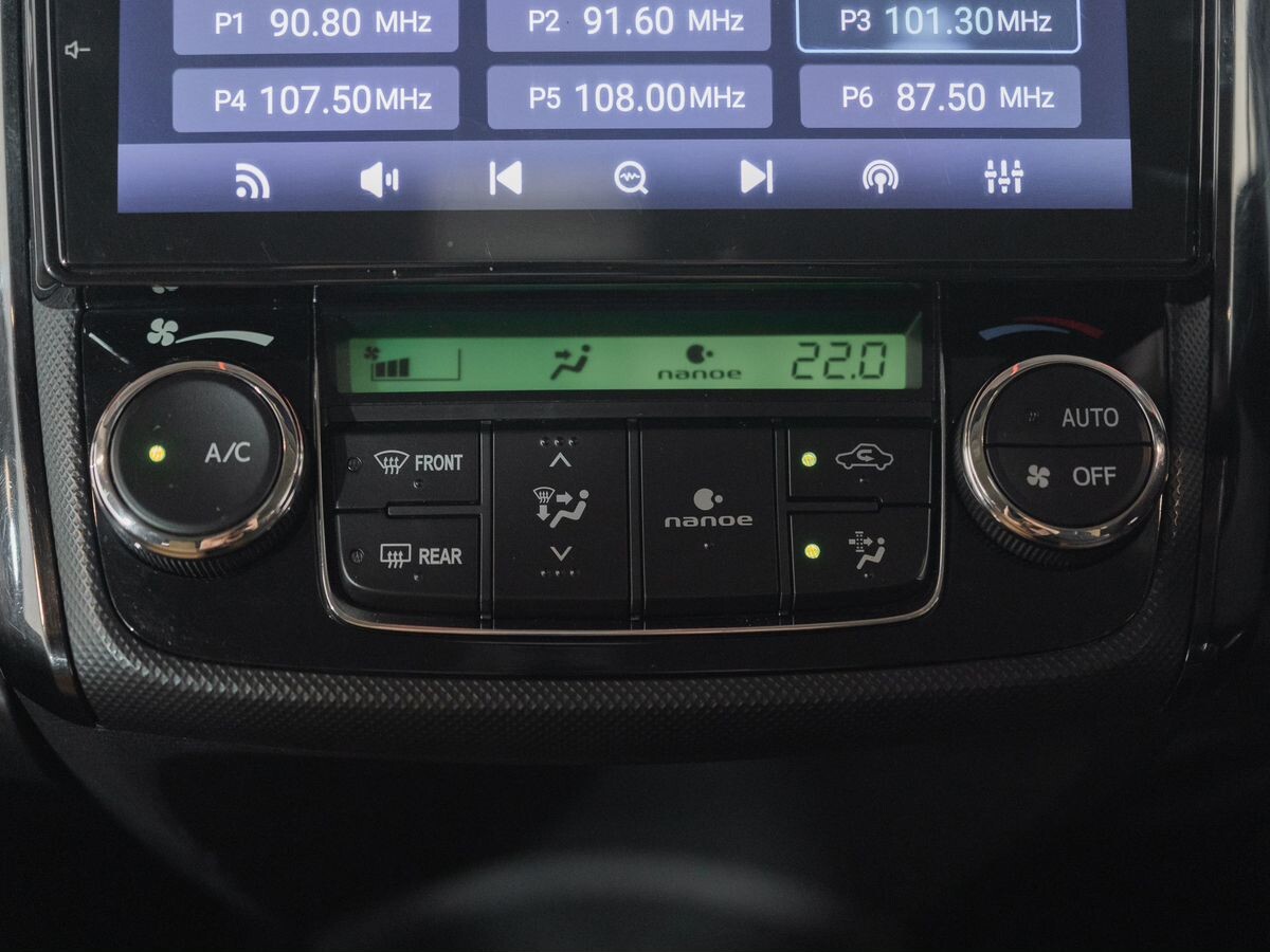 Toyota Corolla 2012 - фото автомобиля